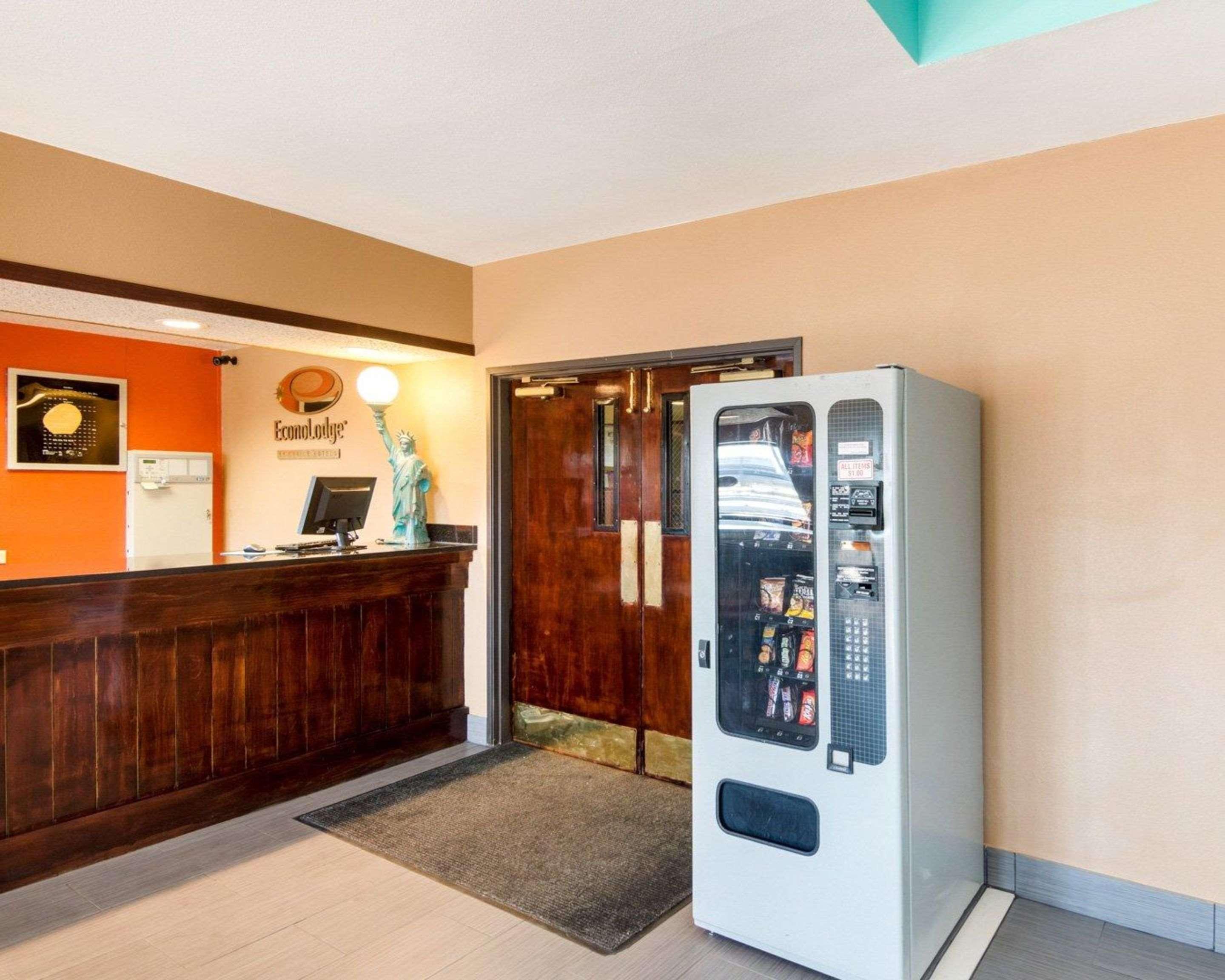 อีโคโน ลอดจ์ เนียร์ วิชิตา ฟอลล์ อีเวนต์ เซ็นเตอร์ Motel วิชิตาฟอลส์ ภายนอก รูปภาพ