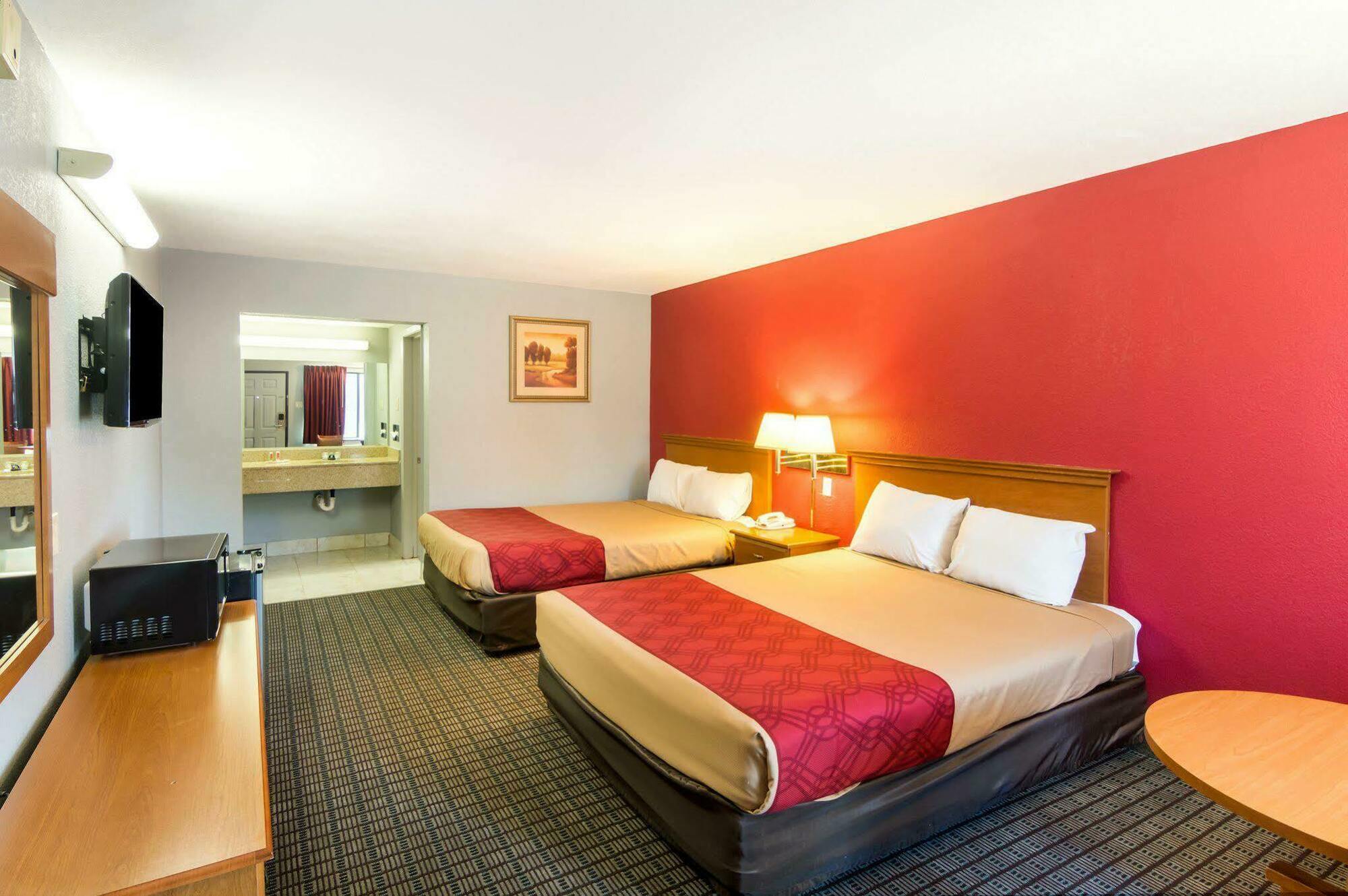 อีโคโน ลอดจ์ เนียร์ วิชิตา ฟอลล์ อีเวนต์ เซ็นเตอร์ Motel วิชิตาฟอลส์ ภายนอก รูปภาพ